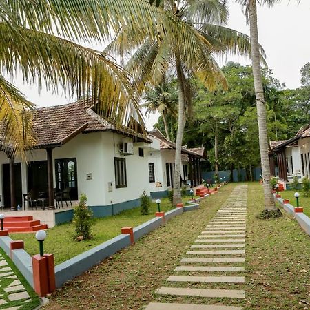 Winterfeel Venice Resort Alappuzha Bagian luar foto